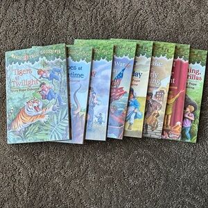 Magic Tree House Chapter Book Set - Multi-Color Books #19-26